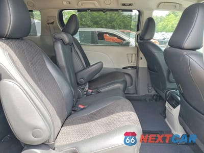 Zdjęcie 11 z 14 samochodu: 2014 TOYOTA SIENNA SPORT VIN:5TDXK3DC7ES423077 - miniatura