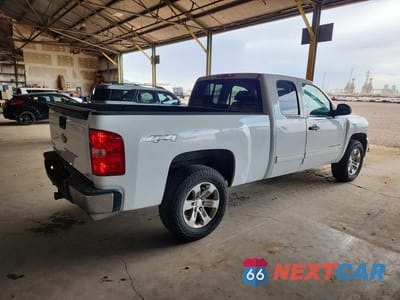 Trzecie zdjęcie samochodu z tyłu: 2012 CHEVROLET SILVERADO K1500 LT VIN:1GCVKSE25CZ231434 - miniatura