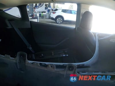 Zdjęcie 10 z 12 samochodu: 2023 TESLA MODEL Y VIN:7SAYGDEE0PF637124 - miniatura