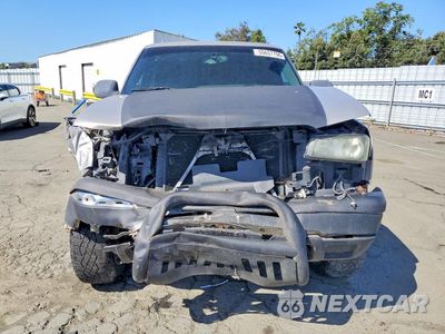 Piąte zdjęcie samochodu w środku: 2004 CHEVROLET SILVERADO VIN:2GCEC19V441214002 - miniatura