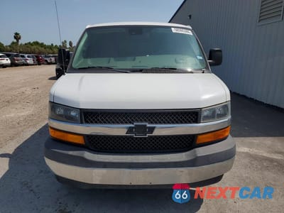 Piąte zdjęcie samochodu w środku: 2019 CHEVROLET EXPRESS G3500 LT VIN:1GAZGPFG2K1248899 - miniatura