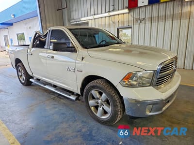 Czwarte zdjęcie samochodu z boku: 2015 RAM 1500 SLT VIN:1C6RR7LTXFS516429 - miniatura