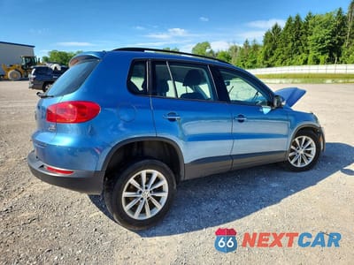 Trzecie zdjęcie samochodu z tyłu: 2017 VOLKSWAGEN TIGUAN S VIN:WVGBV7AX8HK049439 - miniatura