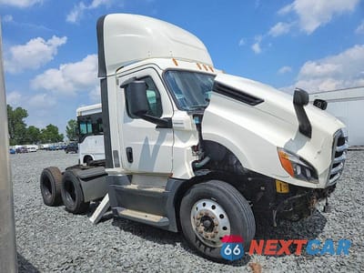 2020 FREIGHTLINER CASCADIA 126 SEMI TRUCK 3AKJHLDV3LSLF0836 - główne zdjęcie licytacji z USA - miniatura