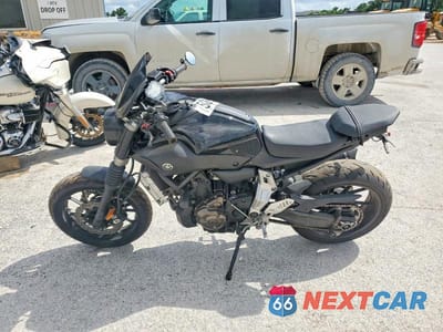 Trzecie zdjęcie samochodu z tyłu: 2016 YAMAHA FZ07 VIN:JYARM06E2GA009250 - miniatura