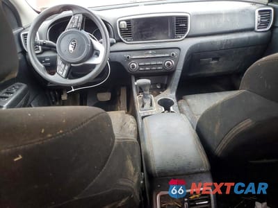 Zdjęcie 8 z 13 samochodu: 2021 KIA SPORTAGE LX VIN:KNDPMCAC2M7921954 - miniatura