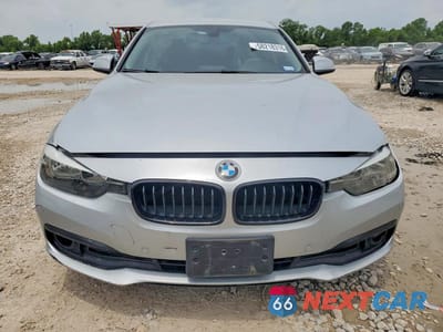 Piąte zdjęcie samochodu w środku: 2017 BMW 320 I VIN:WBA8E1G38HNU17761 - miniatura