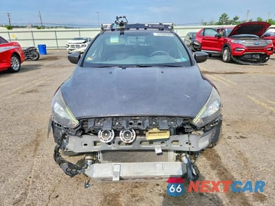 Piąte zdjęcie samochodu w środku: 2016 FORD FOCUS ST VIN:1FADP3L97GL206942 - miniatura