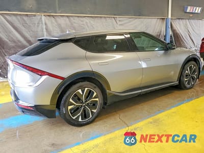 Trzecie zdjęcie samochodu z tyłu: 2023 KIA EV6 WIND VIN:KNDC34LA3P5158524 - miniatura