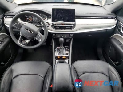 Zdjęcie 8 z 12 samochodu: 2025 JEEP COMPASS LIMITED VIN:3C4NJDCN9ST621325 - miniatura