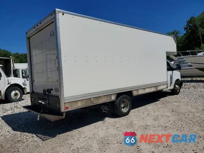 Trzecie zdjęcie samochodu z tyłu: 2019 CHEVROLET EXPRESS BOX TRUCK VIN:1HA6GVCG6KN007161 - miniatura