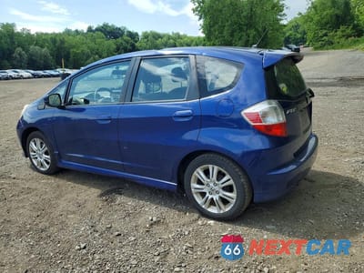 Drugie zdjęcie samochodu z przodu: 2011 HONDA FIT SPORT VIN:JHMGE8G56BC021094 - miniatura