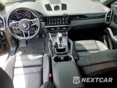 Zdjęcie 8 z 13 samochodu: 2023 PORSCHE CAYENNE COUPE VIN:WP1BA2AY7PDA27610 - miniatura
