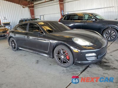 Czwarte zdjęcie samochodu z boku: 2010 PORSCHE PANAMERA S VIN:WP0AB2A73AL065091 - miniatura