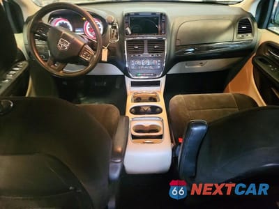 Zdjęcie 8 z 14 samochodu: 2012 DODGE GRAND CARAVAN SXT VIN:2C4RDGCGXCR228868 - miniatura