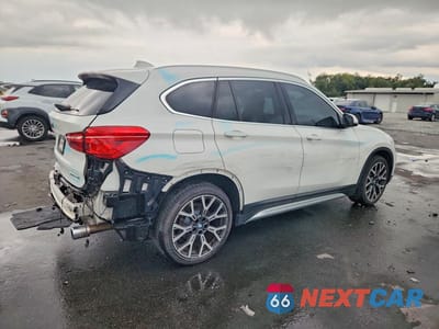 Trzecie zdjęcie samochodu z tyłu: 2021 BMW X1 SDRIVE28I VIN:WBXJG7C05M5S05149 - miniatura