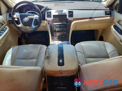 Zdjęcie 8 z 13 samochodu: 2008 CADILLAC ESCALADE ESV VIN:1GYFK66868R240787 - miniatura