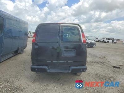 Zdjęcie 6 z 12 samochodu: 2017 CHEVROLET EXPRESS G2500 VIN:1GCWGBFF9H1133150 - miniatura