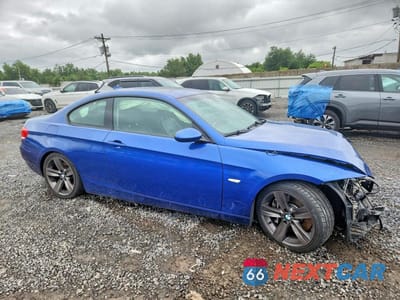 Czwarte zdjęcie samochodu z boku: 2009 BMW 335 I VIN:WBAWB73509P158652 - miniatura