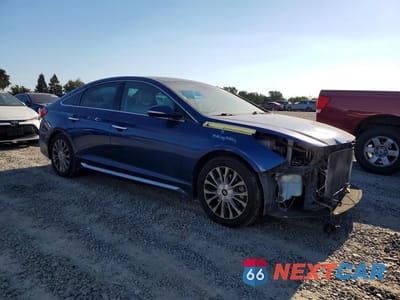Czwarte zdjęcie samochodu z boku: 2015 HYUNDAI SONATA LIMITED VIN:5NPE34AF6FH105063 - miniatura