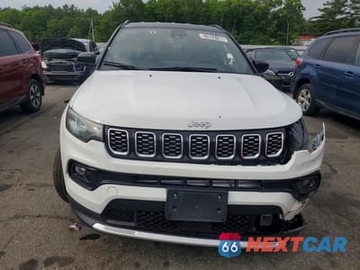Piąte zdjęcie samochodu w środku: 2025 JEEP COMPASS LIMITED VIN:3C4NJDCN2ST619433 - miniatura