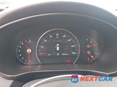 Zdjęcie 9 z 13 samochodu: 2017 KIA SORENTO EX VIN:5XYPHDA59HG204357 - miniatura