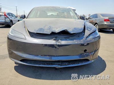 Piąte zdjęcie samochodu w środku: 2025 TESLA MODEL 3 VIN:5YJ3E1EAXSF051872 - miniatura