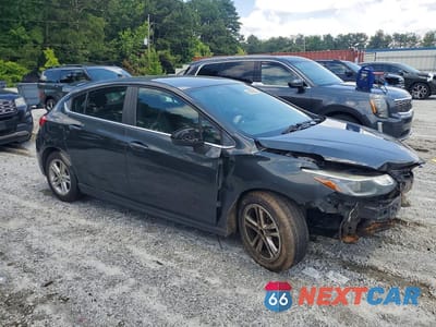 Czwarte zdjęcie samochodu z boku: 2017 CHEVROLET CRUZ LT VIN:3G1BE6SM3HS536273 - miniatura
