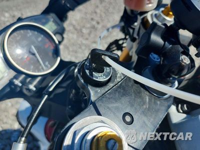 Zdjęcie 8 z 10 samochodu: 2009 YAMAHA YZFR6 VIN:JYARJ16E79A011464 - miniatura