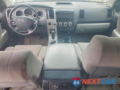 Zdjęcie 8 z 13 samochodu: 2008 TOYOTA SEQUOIA SR5 VIN:5TDBY64A98S009506 - miniatura
