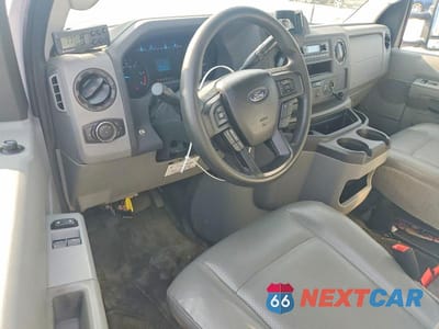 Zdjęcie 8 z 12 samochodu: 2023 FORD E350 REFRIGERATED BOX TRUCK VIN:1FDWE3FK7PDD32070 - miniatura