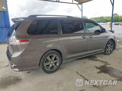 Trzecie zdjęcie samochodu z tyłu: 2016 TOYOTA SIENNA SE VIN:5TDXK3DC2GS752725 - miniatura