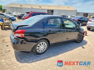 Trzecie zdjęcie samochodu z tyłu: 2012 TOYOTA YARIS FLEET VIN:JTDBT4K35C1414775 - miniatura