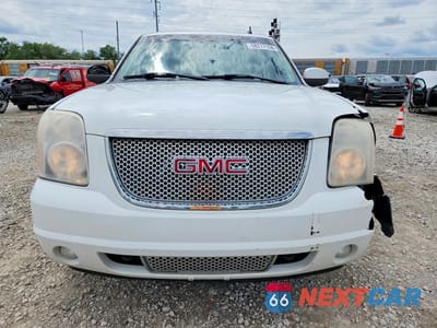 Piąte zdjęcie samochodu w środku: 2007 GMC YUKON DENALI VIN:1GKFK63847J371115 - miniatura