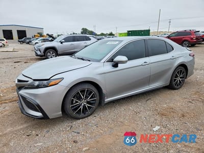 2023 TOYOTA CAMRY SE 4T1G11AK4PU170068 - główne zdjęcie licytacji z USA - miniatura
