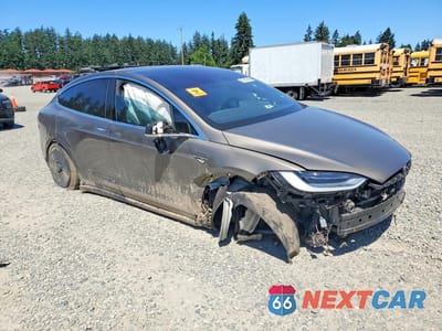 Czwarte zdjęcie samochodu z boku: 2016 TESLA MODEL X VIN:5YJXCAE48GF000461 - miniatura
