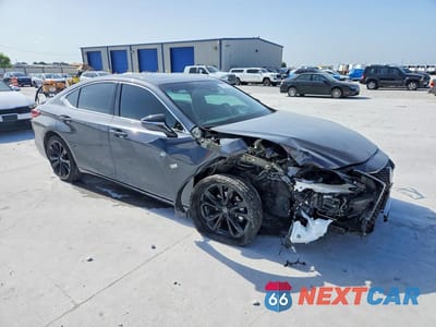 Czwarte zdjęcie samochodu z boku: 2022 LEXUS ES 350 F SPORT VIN:58AJZ1B15NU133301 - miniatura
