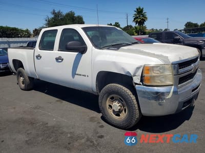 Czwarte zdjęcie samochodu z boku: 2007 CHEVROLET SILVERADO C2500 HEAVY DUTY VIN:1GCHC23K47F525203 - miniatura
