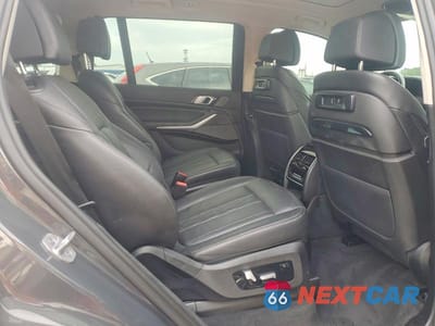 Zdjęcie 10 z 12 samochodu: 2021 BMW X7 XDRIVE40I VIN:5UXCW2C07M9G23024 - miniatura