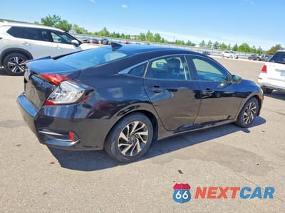 Trzecie zdjęcie samochodu z tyłu: 2018 HONDA CIVIC EX VIN:2HGFC2F75JH503944 - miniatura