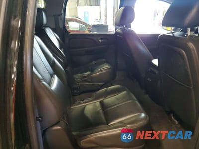 Zdjęcie 11 z 13 samochodu: 2012 CHEVROLET SUBURBAN K1500 LT VIN:1GNSKJE77CR103289 - miniatura