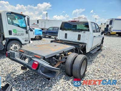 Czwarte zdjęcie samochodu z boku: 2024 CHEVROLET SILVERADO K3500 VIN:1GC4YSEY1RF300709 - miniatura