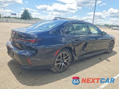 Trzecie zdjęcie samochodu z tyłu: 2026 BMW 740 XI VIN:WBA33EH03TCW56439 - miniatura