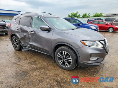 Czwarte zdjęcie samochodu z boku: 2020 NISSAN ROGUE SV VIN:JN8AT2MV0LW119007 - miniatura