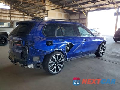 Trzecie zdjęcie samochodu z tyłu: 2023 BMW X7 M60I VIN:5UX33EM0XP9R55243 - miniatura