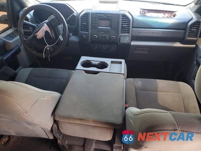 Zdjęcie 8 z 12 samochodu: 2019 FORD F350 VIN:1FD8W3HT1KEG35912 - miniatura