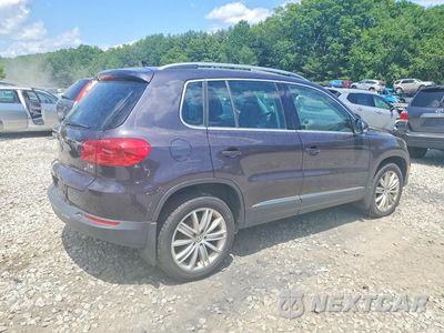 Trzecie zdjęcie samochodu z tyłu: 2016 VOLKSWAGEN TIGUAN S VIN:WVGBV7AX2GW521755 - miniatura