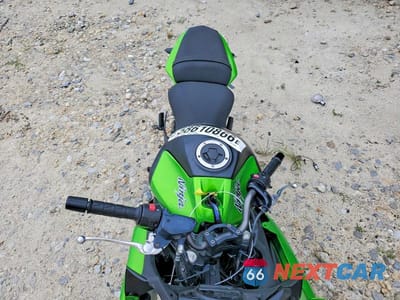 Piąte zdjęcie samochodu w środku: 2014 KAWASAKI EX650 F VIN:JKAEXEF10EDA16405 - miniatura