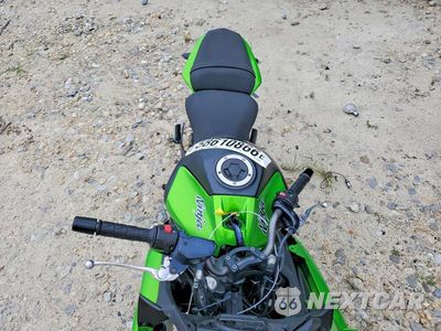Piąte zdjęcie samochodu w środku: 2014 KAWASAKI EX650 F VIN:JKAEXEF10EDA16405 - miniatura
