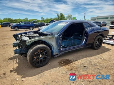 2015 DODGE CHALLENGER R 2C3CDZFJ8FH864695 - główne zdjęcie licytacji z USA - miniatura